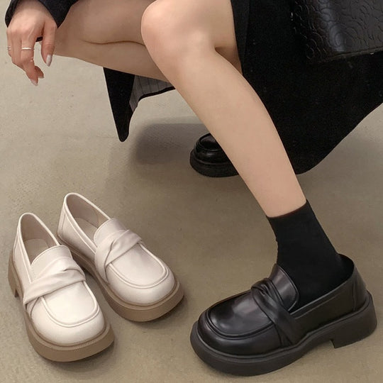 Damen Komfortable und stilvolle Slipper EB