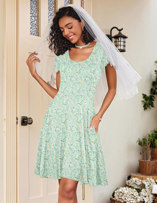 Damen Sommerliches Kleid mit floralem Muster und schwingendem Rock EB