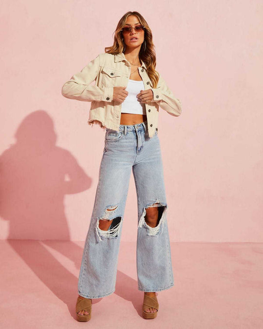 Damen Jeansjacke mit lässigem Schnitt und fransigem Saum EB