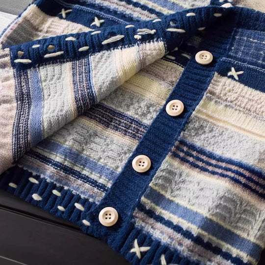 Damen Gemusterter Strickcardigan mit dekorativen Knöpfen und tiefen Taschen EB