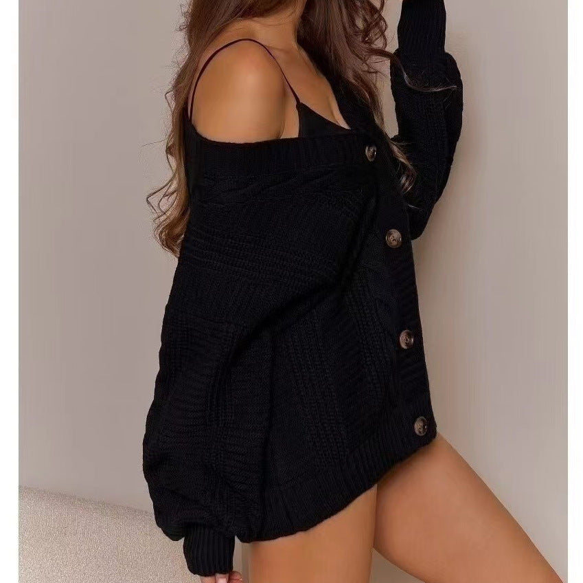 Damen Grobstrickjacke mit voluminösen Ärmeln und dekorativer Knopfleiste EB