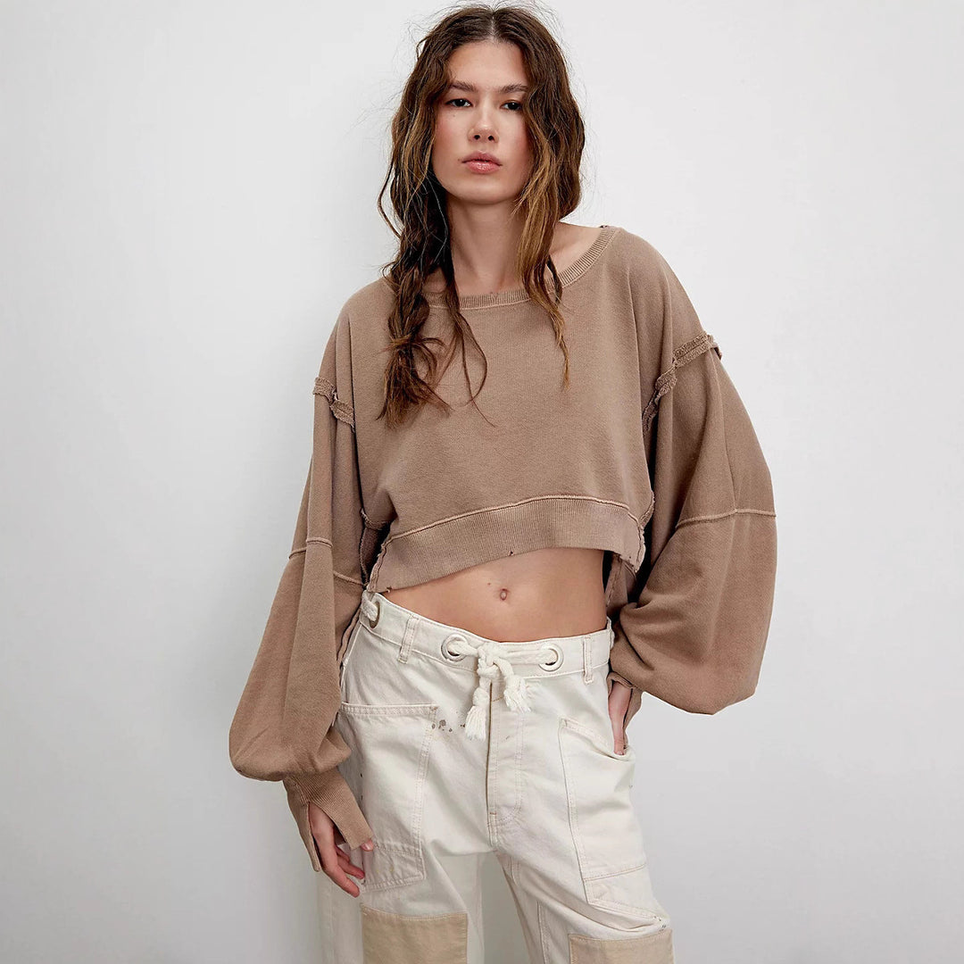 Damen cropped Oversize-Sweatshirt mit Daumenloch, fransigem Saum und weitem Raglanärmel Eichborn Berlin