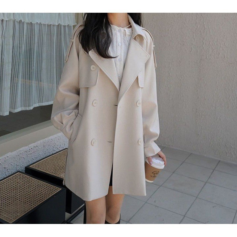 Damen Trenchcoat mit modischem Oversized-Schnitt und eleganten Details EB