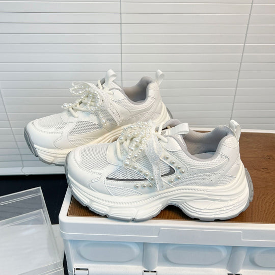 Damen Sportliche Chunky Sneaker mit extravagantem Perlenschmuck EB