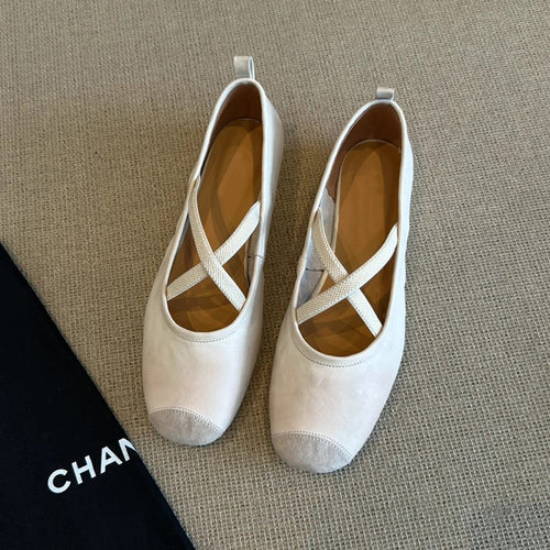 Damen Ballerinas mit elegantem Kreuzband und bequemem Fußbett EB