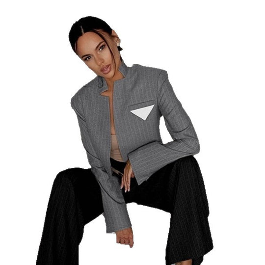 Damen Modische Cropped Blazerjacke mit innovativem Schnitt EB