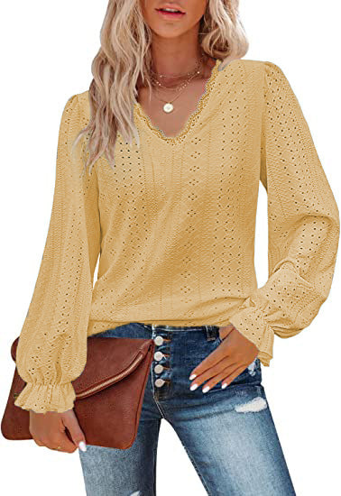 Damen Bluse mit romantischem Schnitt und detailreicher Stickerei EB