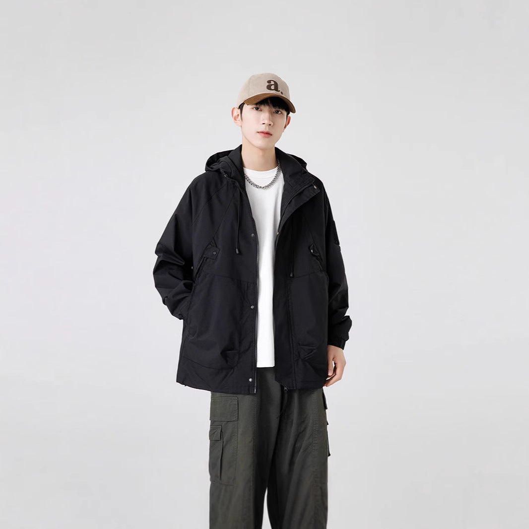 Herren Windbreaker-Jacke mit verstellbarem Kapuzenkragen und praktischen Taschen EB