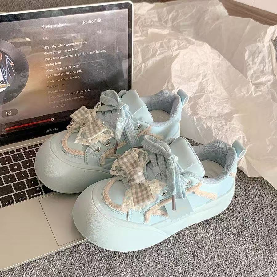 Damen Verspielte Sneaker mit entzückenden Schleifen-Details EB