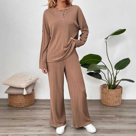 Damen Gemütliches Strickset mit weitem Bein und Knopfleiste EB