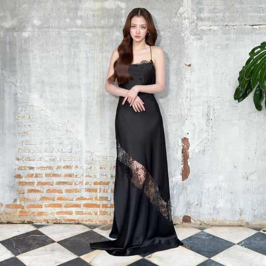 Damen Elegantes Abendkleid mit raffiniertem Spitzenbesatz EB