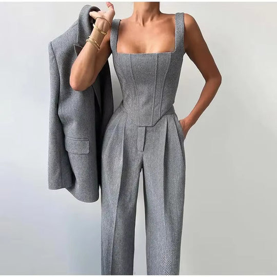 Damen Blazer-Anzug mit figurbetontem Oberteil und weiten Beinen EB