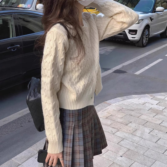 Damen gestrickte Bolerojacke mit Zopfstruktur EB