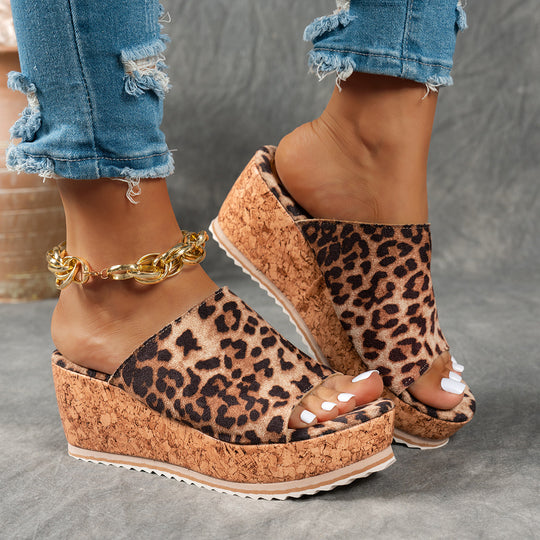 Damen Wedge-Pantoletten mit wildem Leopardenmuster und komfortabler Korksohle EB