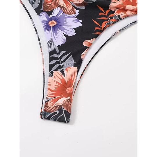 Damen Bikini-Set mit gepolstertem Oberteil und modischen floralem Slip EB