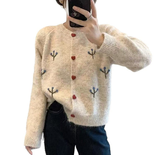 Damen kuscheliger Strickjacke mit Herzen und Blumenstickerei EB