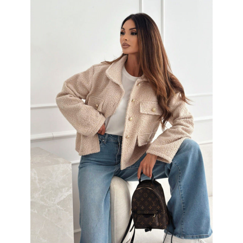 Damen Fleecejacke mit eleganten Knopfdetails und praktischen Taschen EB