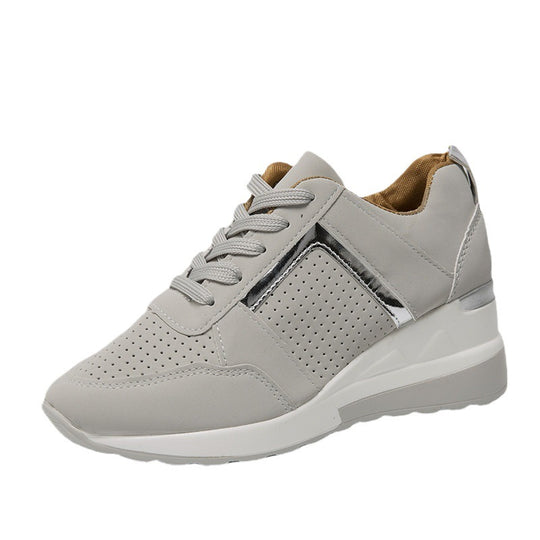 Damen Sportliche Sneakers mit perforierter Oberfläche und modischem Metallic-Detail EB