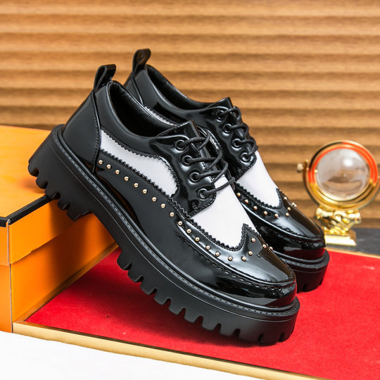Damen Plateau-Brogue Derby mit markanter Profilsohle und Lacklederoptik EB