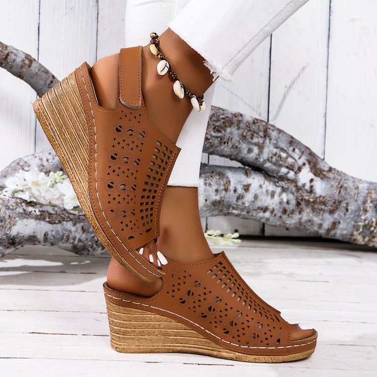 Damen Wedge-Sandalen mit luftiger Perforation und anatomischem Fußbett EB