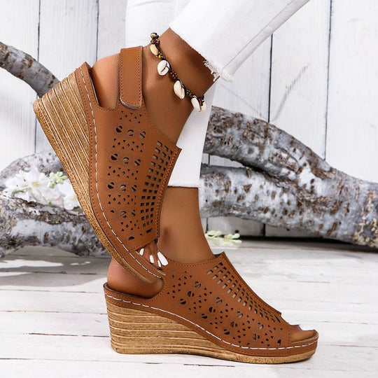 Damen Wedge-Sandalen mit luftiger Perforation und anatomischem Fußbett EB