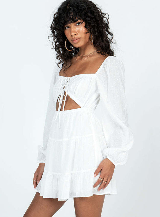 Damen luftiges Minikleid mit Cut-Out und Rüschendetails EB