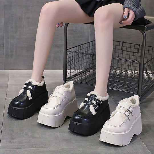 Damen High-Top Sneakers mit warmem Innenfutter und modischem Doppelschnallen-Design EB