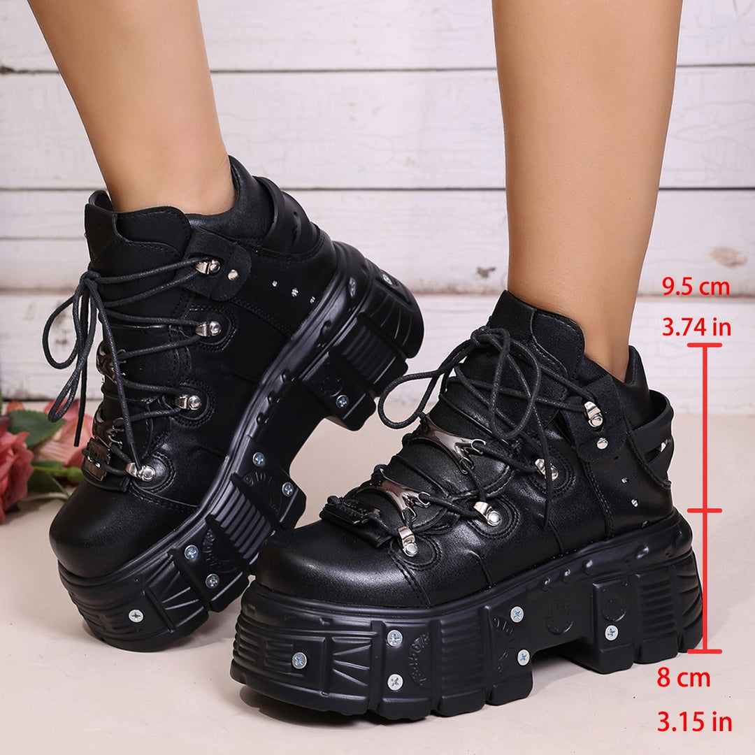 Damen Trendige und auffällige Sneakers mit modischen Details EB
