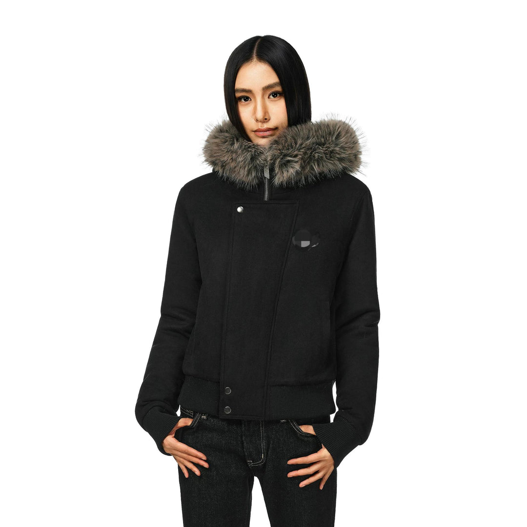 Damen nan kurze Lammfelloptik-Bomberjacke mit voluminöser Kapuzenblende und Daumenlochbündchen EB