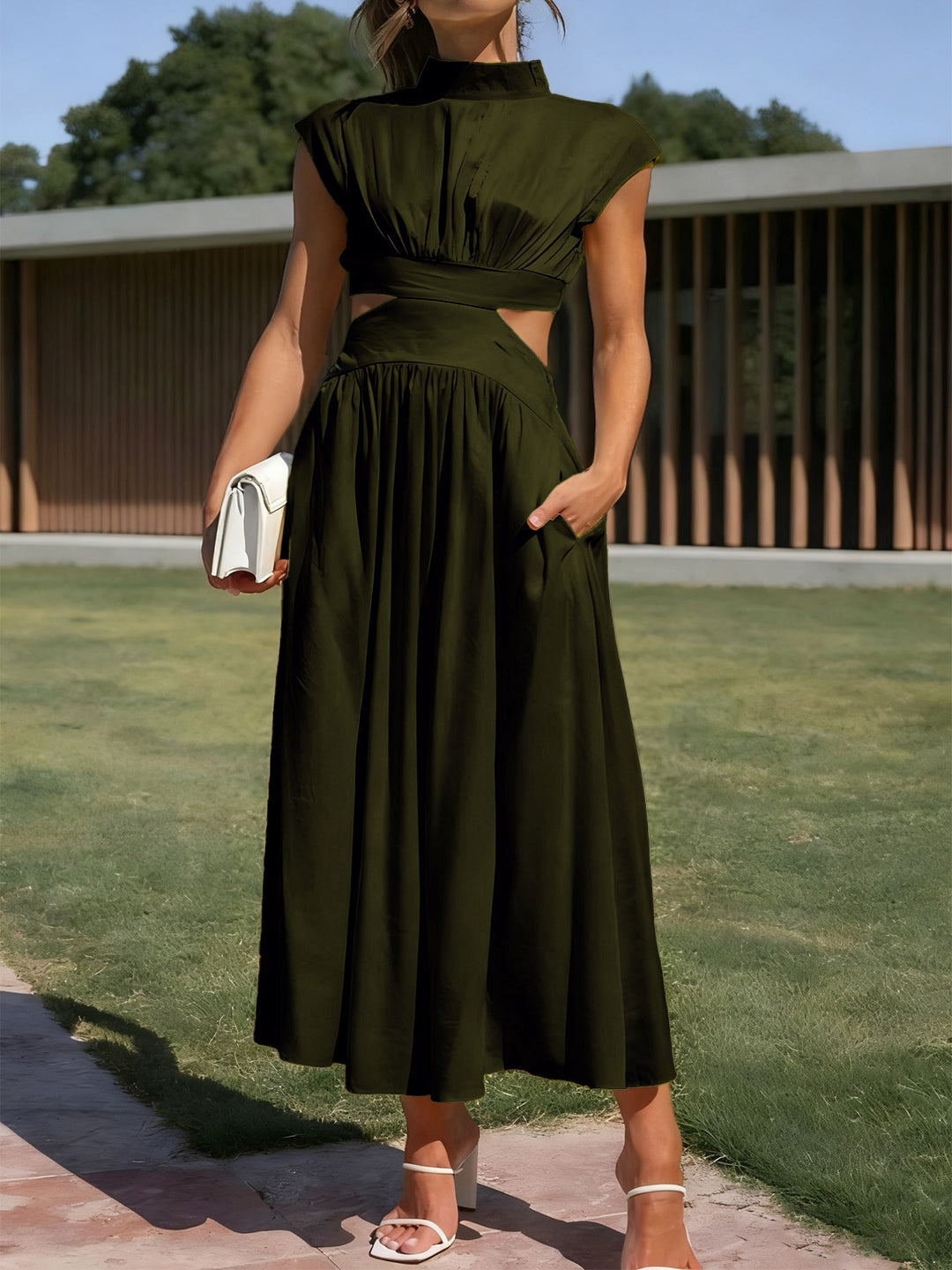 Damen Maxikleid mit elegantem Wickeldesign und raffiniertem Cut-Out EB