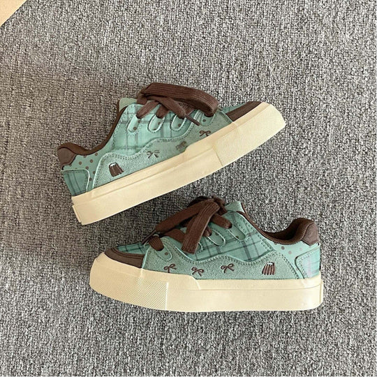 Damen Sneakers mit verspieltem Design und dämpfender Sohle EB