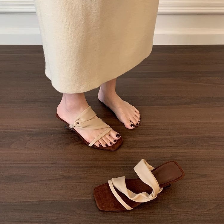 Damen Bockabsatz Mules mit strapazierfähigem Obermaterial und elegantem Riemendesign EB