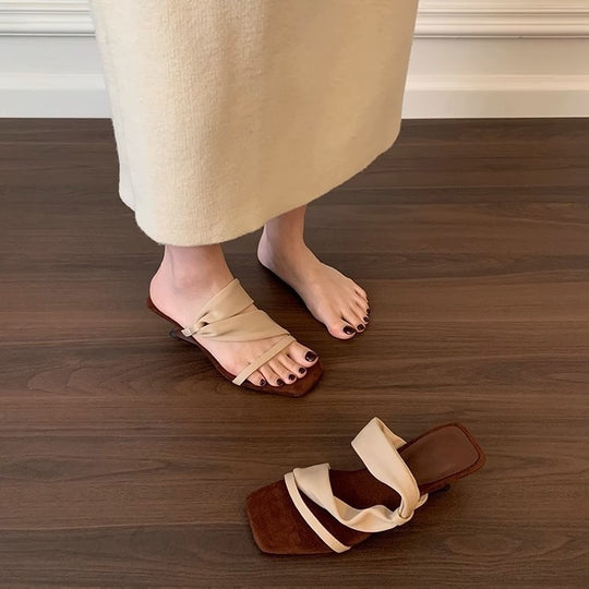 Damen Bockabsatz Mules mit strapazierfähigem Obermaterial und elegantem Riemendesign EB
