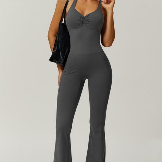 Damen Sportlicher Jumpsuit mit figurbetontem Schnitt und Trägern EB