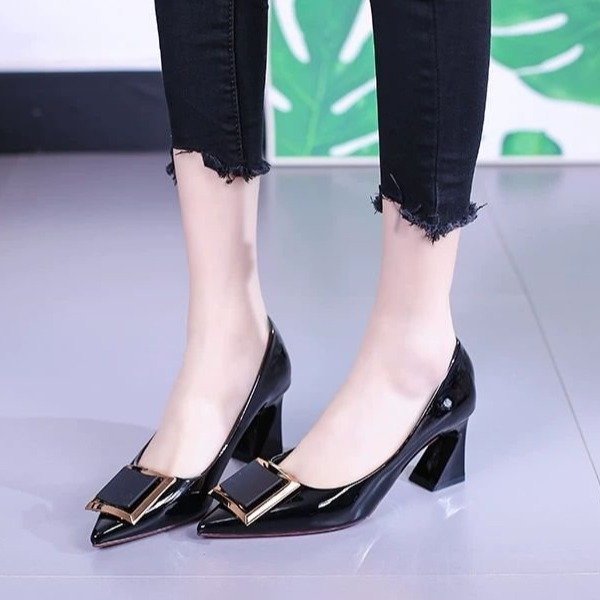 Damen elegante Pumps mit modischem Quadratverschluss EB