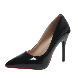 Damen elegante Stiletto-Pumps mit glänzender Lackoberfläche EB