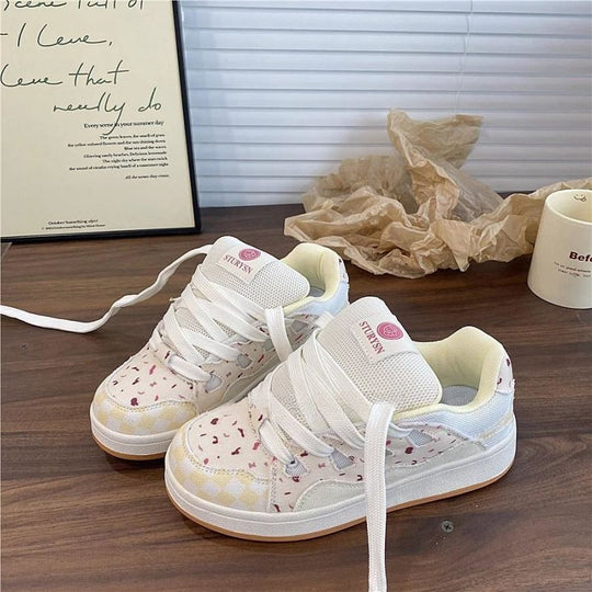 Damen Bequeme Sneaker mit verspieltem Design EB