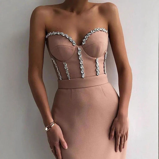 Damen figurbetontes Abendkleid mit eleganter Bustier-Optik und schimmernden Applikationen EB