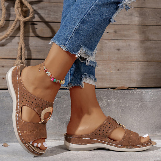 Damen Riemchen-Sandalen mit modischem Lochmuster und eleganter Applikation EB