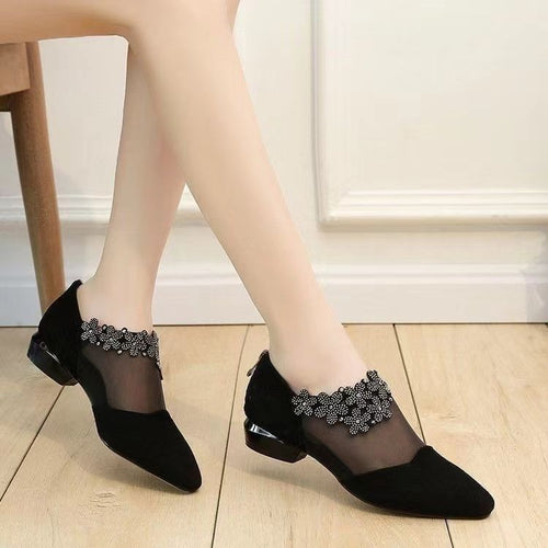 Damen Elegante und modische Ballerinas mit transparentem Design und dekorativem Blumenakzent EB
