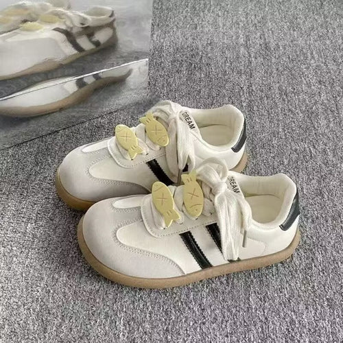 Damen Sneaker mit verspieltem Fischauschnitt und weichem Obermaterial EB