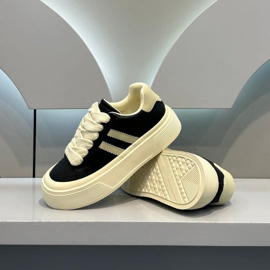 Damen Sneakers mit hohem Plateau und weicher Obermaterialkombination EB