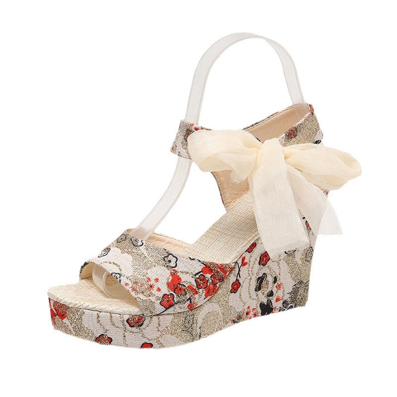Damen Wedge-Sandaletten mit floralem Design und dekorativem Schleifendetail EB