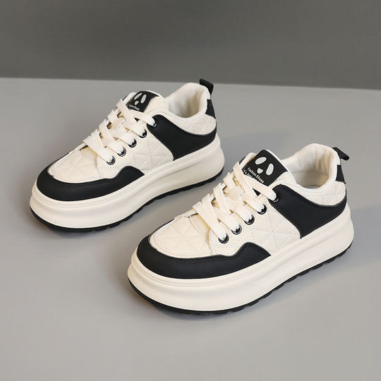 Damen Sportliche Sneaker mit modernem Schnitt und dämpfender Sohle EB