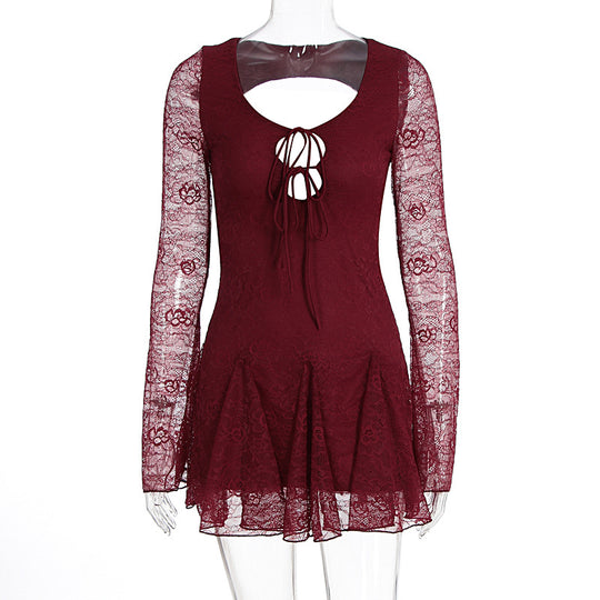 Damen Spitzenkleid mit Cut-Outs und langen Ärmeln EB