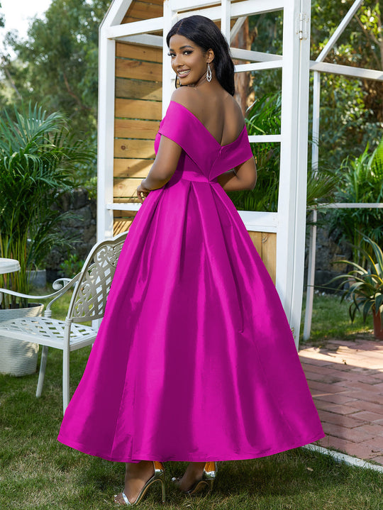Damen Hochwertiges Abendkleid mit schulterfreiem Design und elegantem Saum EB
