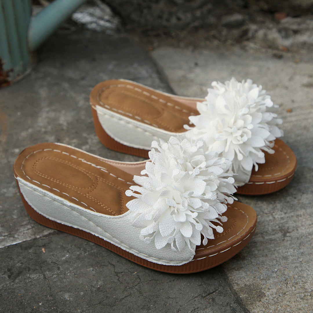 Damen Keil-Sandalen mit floralem Detail EB