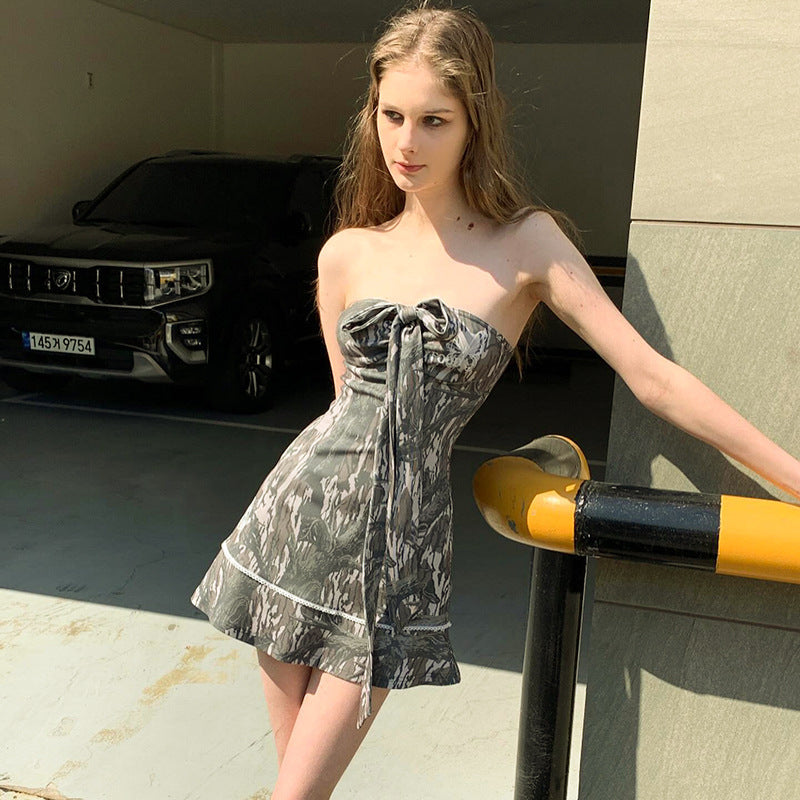 Damen Wickelkleid mit charmantem Bindegürtel und verspieltem Muster EB