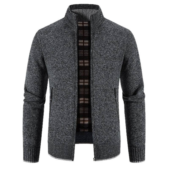 Herren Strickjacke mit hohem Kragen und praktischen Reißverschlusstaschen EB