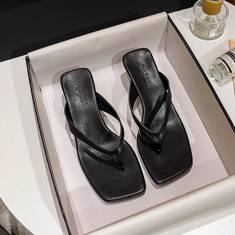 Damen Stilvolle Flip-Flops mit elegantem Riemendesign EB